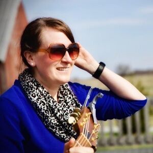Meet your Posher, Laurie